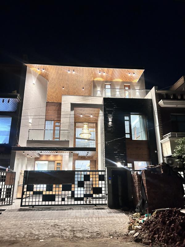 5 BHK 250 Sq.ft. Villa for Sale in Sunny Enclave, Mohali