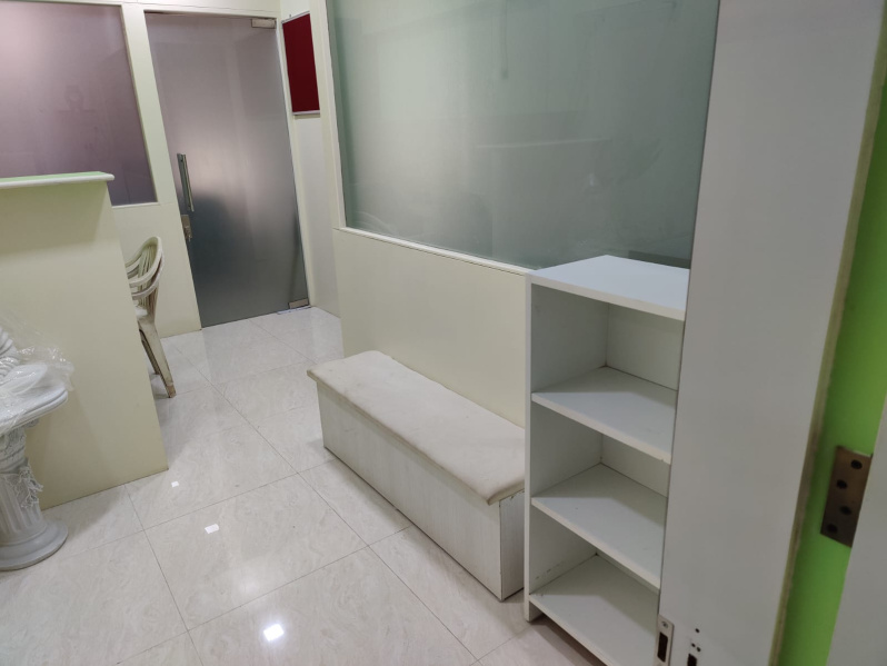  Office Space 662 Sq.ft. for Sale in Camp, Pune
