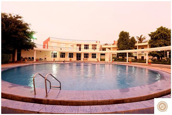  Hotels 4 Acre for Sale in Paota, Jaipur