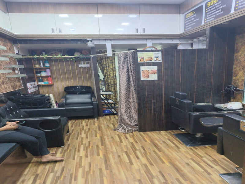  700 Sq.ft. Commercial Shop for Sale in Mira Road East, Mumbai