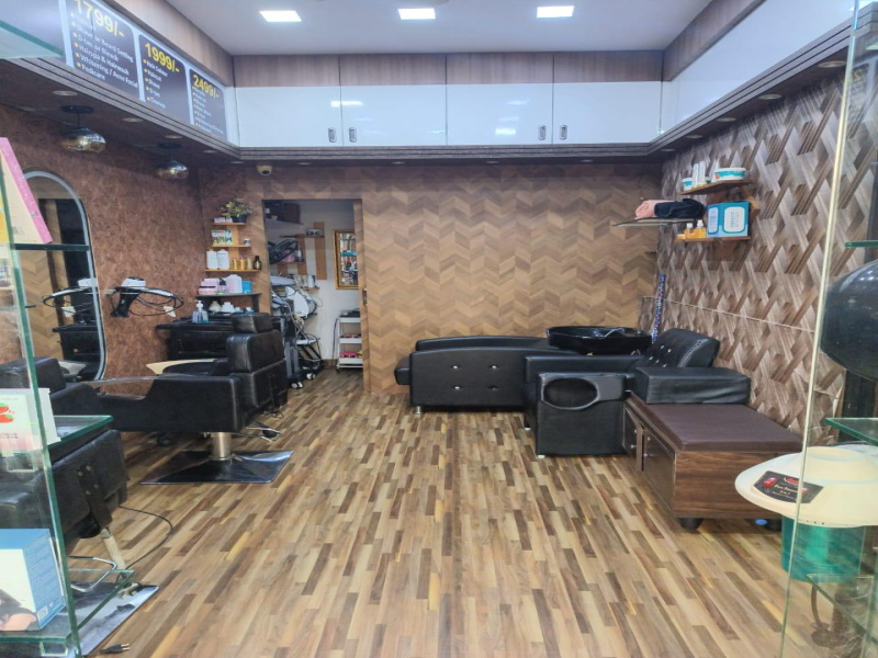  700 Sq.ft. Commercial Shop for Sale in Mira Road East, Mumbai