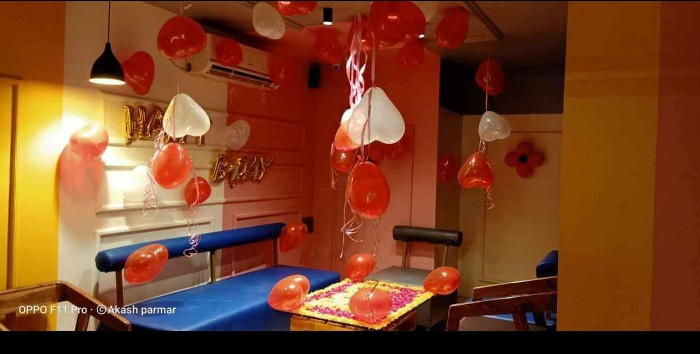  Hotels 1300 Sq.ft. for Sale in Bakrol Vadtal Road, Anand