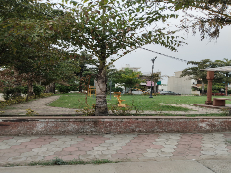  Residential Plot 850 Sq.ft. for Sale in A B Road, Indore