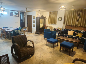 2 BHK Flat for Sale in South Extension, Delhi