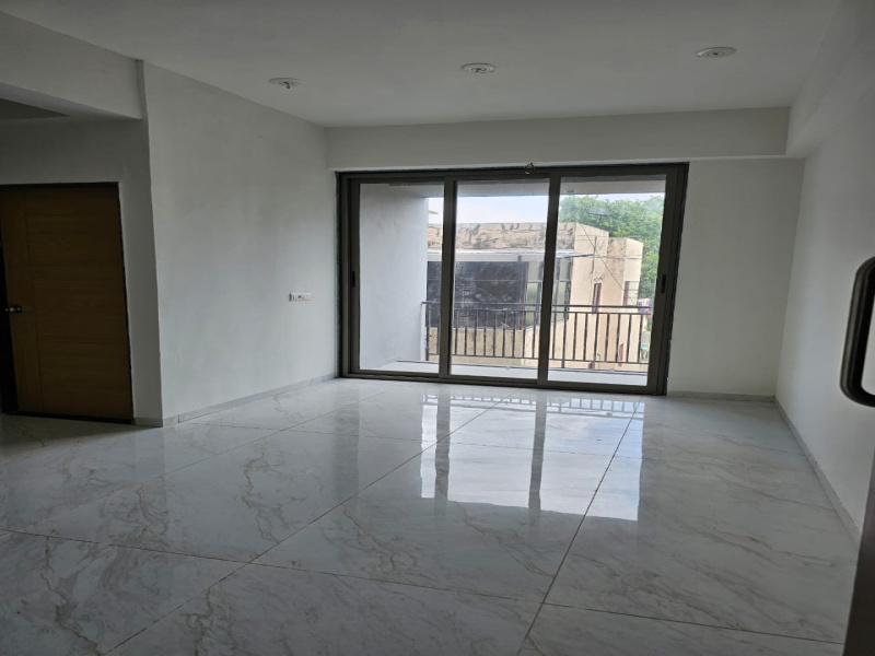 3 BHK Apartment 915 Sq.ft. for Sale in Bhaikaka Nagar, Thaltej, Ahmedabad