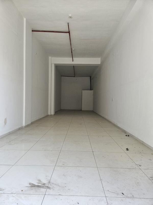  Office Space 921 Sq.ft. for Rent in 150 Feet Ring Road, Rajkot