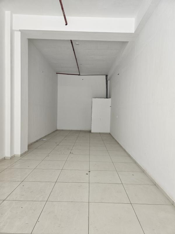  Office Space 921 Sq.ft. for Rent in 150 Feet Ring Road, Rajkot