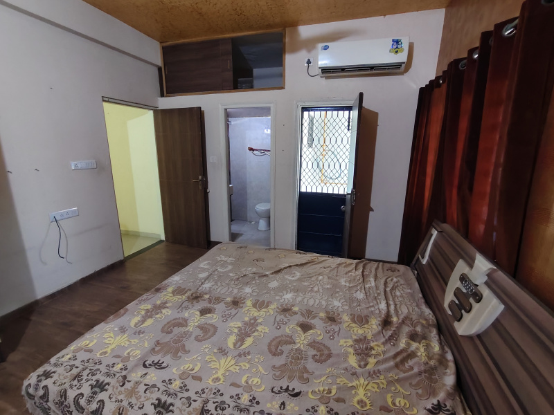 3 BHK House 1920 Sq.ft. for Sale in Lambhvel Road, Anand