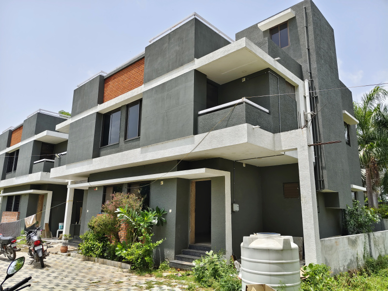 3 BHK House 1350 Sq.ft. for Sale in Lambhvel Road, Anand