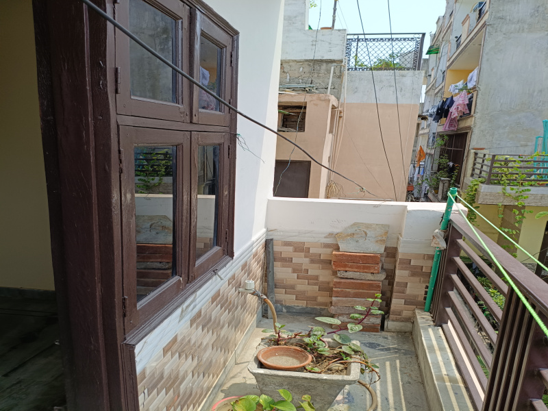 2 BHK Builder Floor 100 Sq.ft. for Sale in Nangloi, Delhi