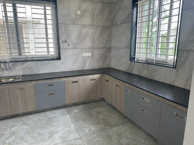 3 BHK 1700 Sq.ft. Villa for Sale in Pillaiyarpatti, Thanjavur