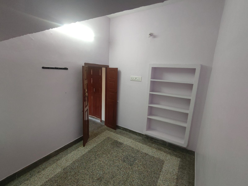  Office Space 1000 Sq.ft. for Rent in Thasildar Nagar, Madurai