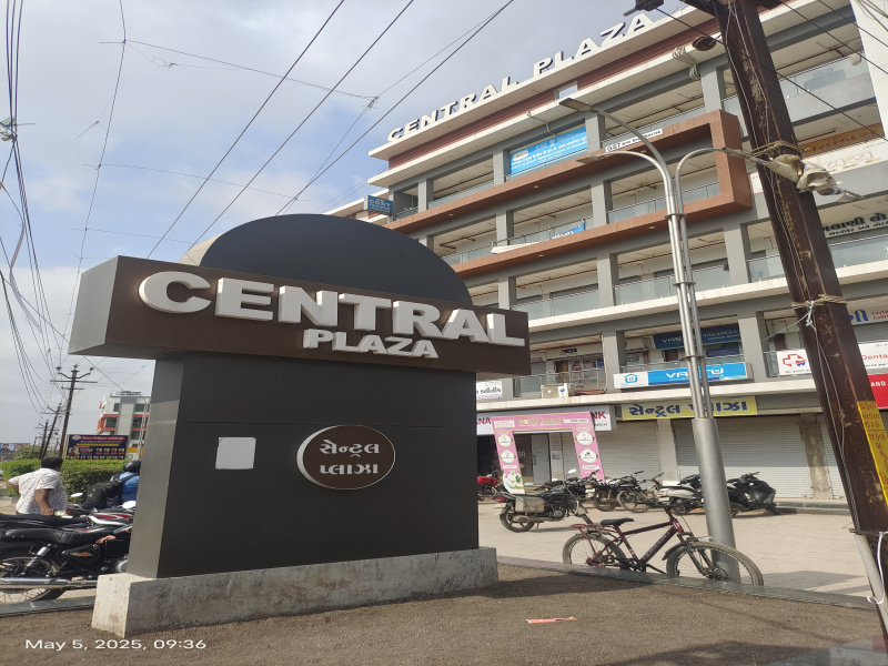  Commercial Shop 280 Sq.ft. for Sale in Timbavadi, Junagadh
