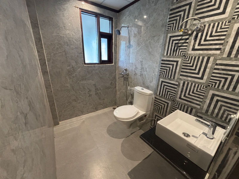 2 BHK Apartment 1300 Sq.ft. for Sale in Haibatpur Road, Dera Bassi