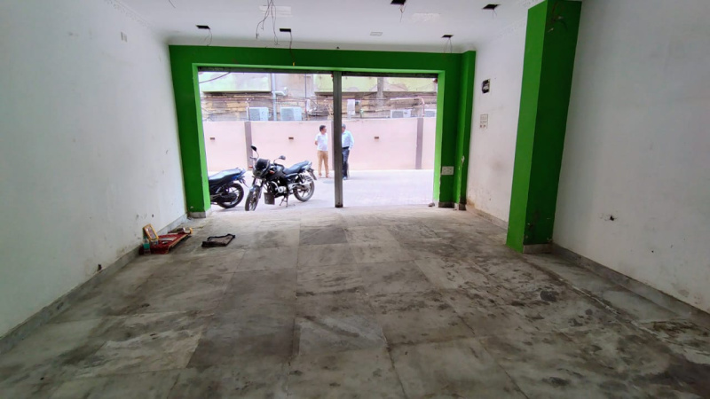  Commercial Shop 400 Sq.ft. for Rent in Jessore Road, Kolkata