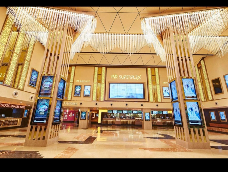  Commercial Shop 200 Sq.ft. for Sale in Sector 32 Noida