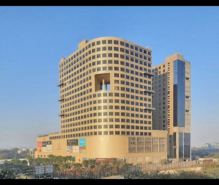  200 Sq.ft. Commercial Shop for Sale in Sector 33 Noida