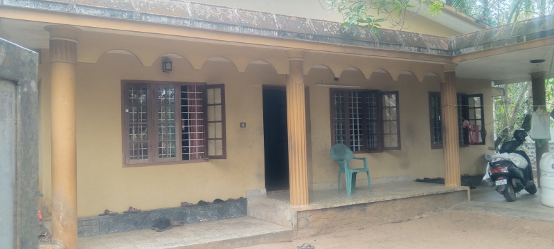 3 BHK House 25 Cent for Sale in Vellangallur, Thrissur