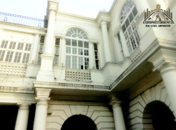  Commercial Shop for Sale in Rajiv Chowk, Connaught Place, Delhi