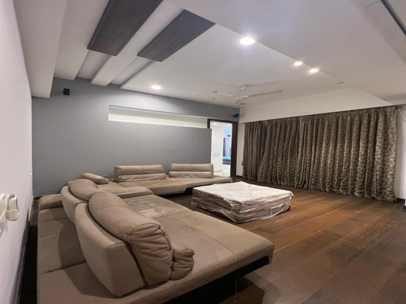 4 BHK Apartment 5500 Sq.ft. for Rent in Gulmohar Road, Juhu, Mumbai