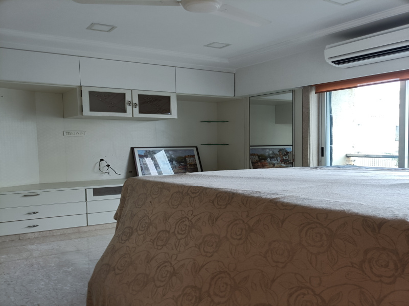 4 BHK 2500 Sq.ft. Apartment for Rent in Juhu, Mumbai