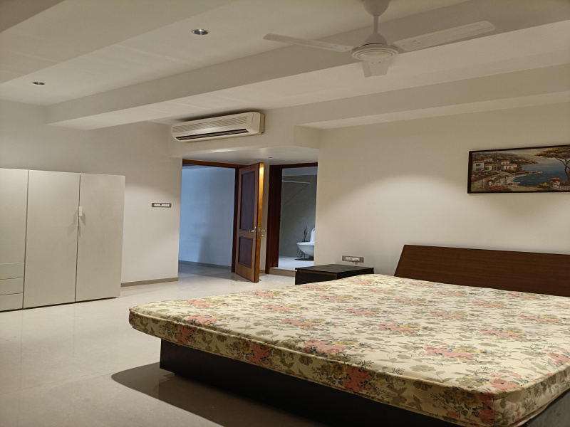 4 BHK 2500 Sq.ft. Apartment for Rent in Juhu, Mumbai