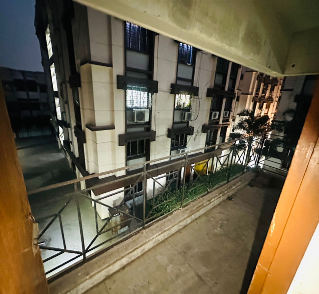 3 BHK 1200 Sq.ft. Apartment for Sale in B T Road, B T Road, Kolkata