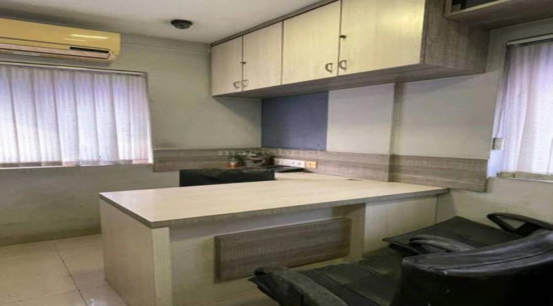  700 Sq.ft. Office Space for Sale in Bowbazar, Kolkata