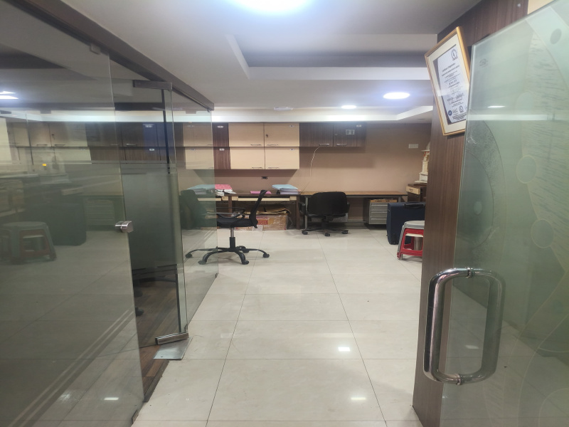  550 Sq.ft. Office Space for Sale in Kankurgachi, Kolkata
