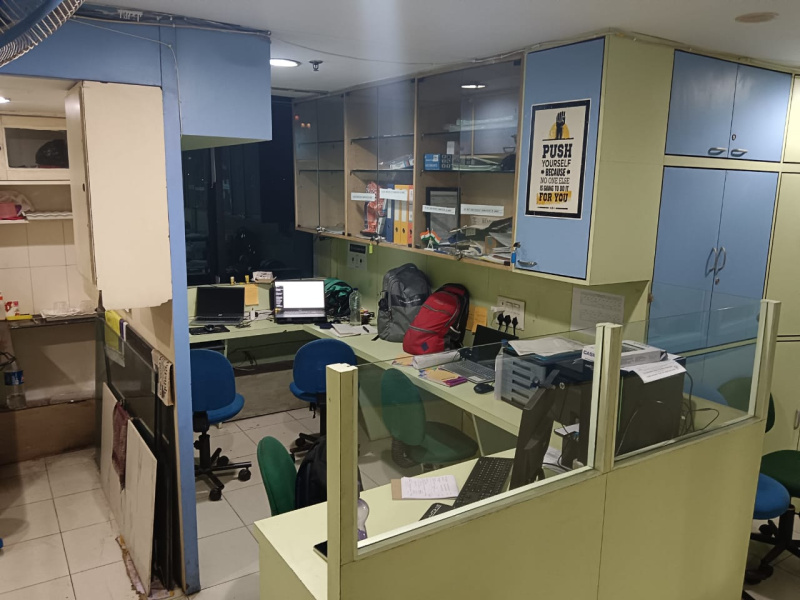 1600 Sq.ft. Office Space for Rent in E M Bypass, Kolkata