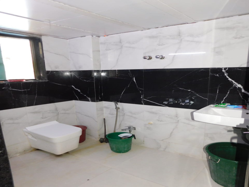  Commercial Shop 800 Sq.ft. for Rent in Goregaon West, Mumbai