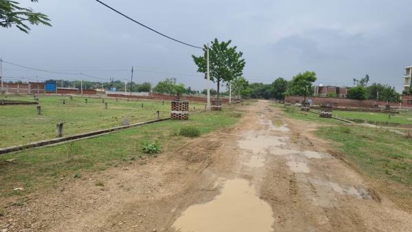  Residential Plot 1000 Sq.ft. for Sale in Babatpur, Varanasi