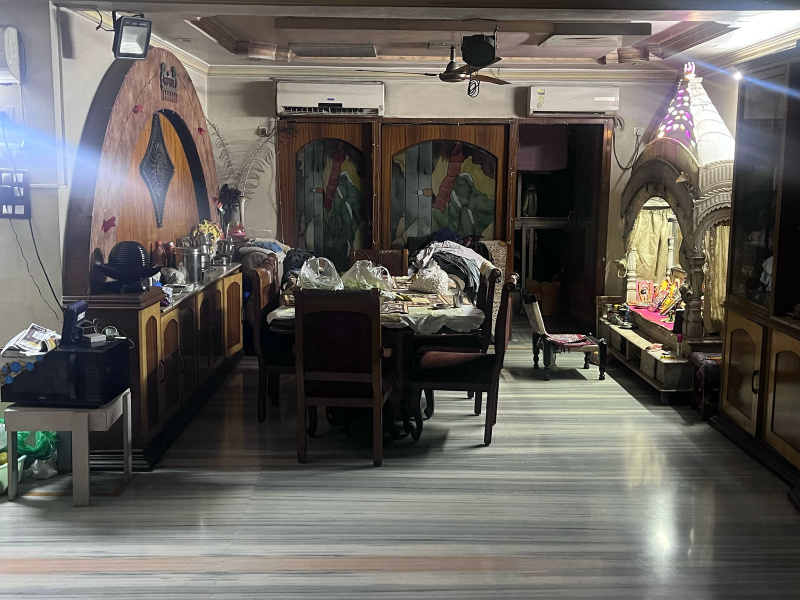 4 BHK Apartment 2200 Sq.ft. for Sale in V I P Road, Kolkata