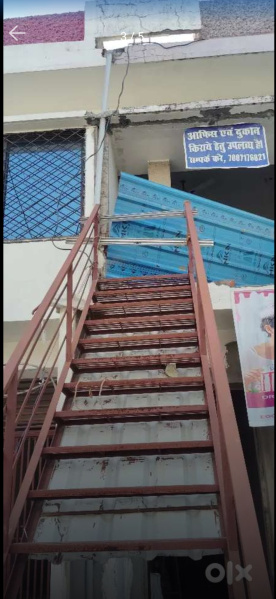  Office Space 700 Sq.ft. for Rent in Tetri Bazar, Siddharthnagar