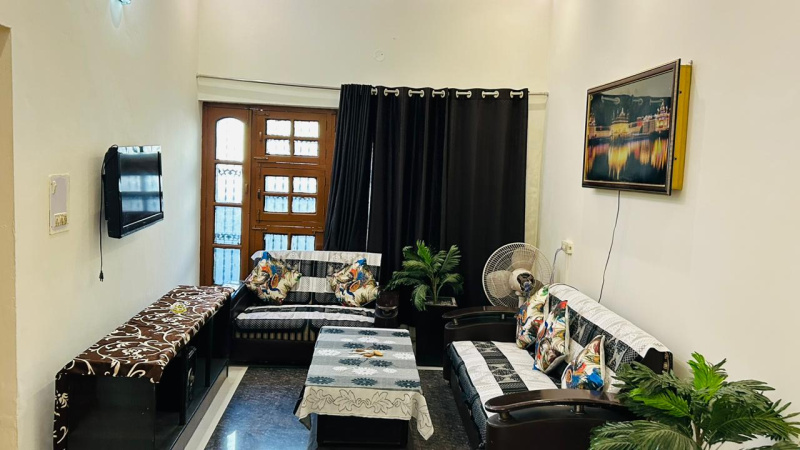 2 BHK Apartment 1818 Sq.ft. for Rent in Block B, Ranjit Avenue, Amritsar