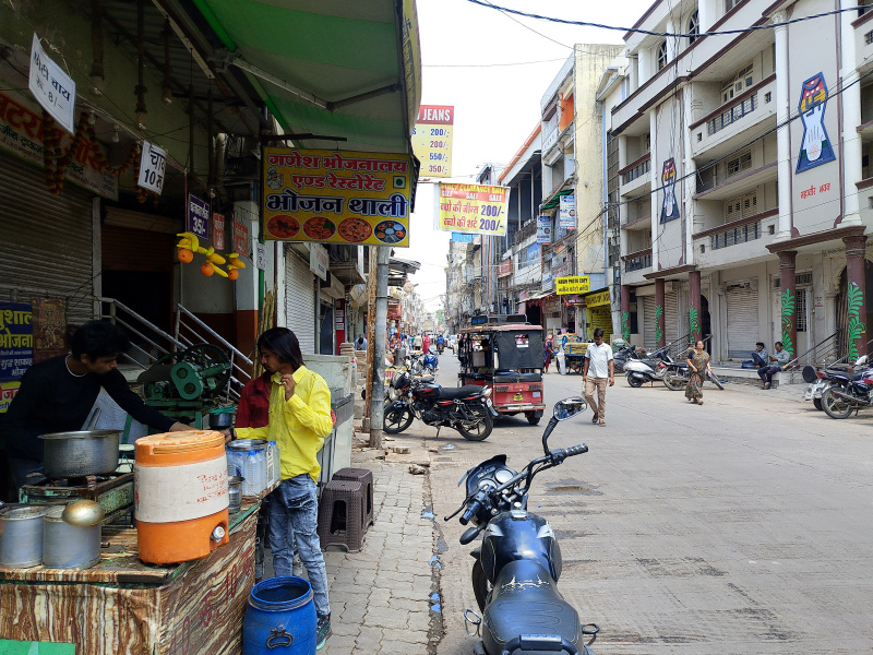  Commercial Shop 410 Sq.ft. for Rent in Rajwada, Indore