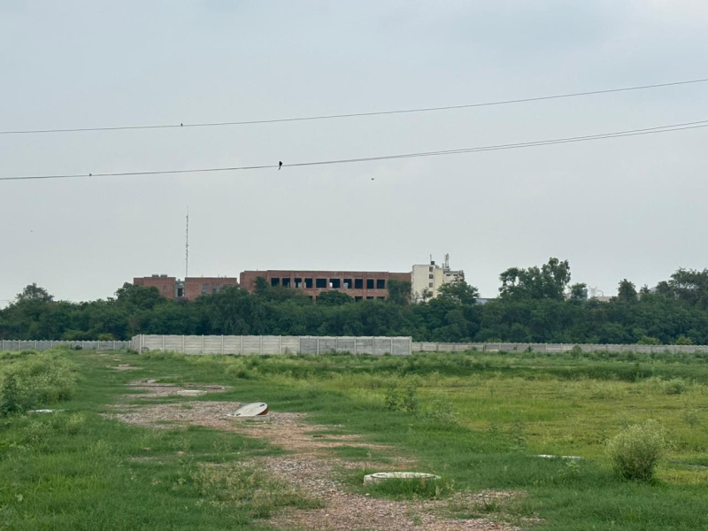  9000 Sq.ft. Commercial Land for Sale in Knowledge Park 2, Greater Noida