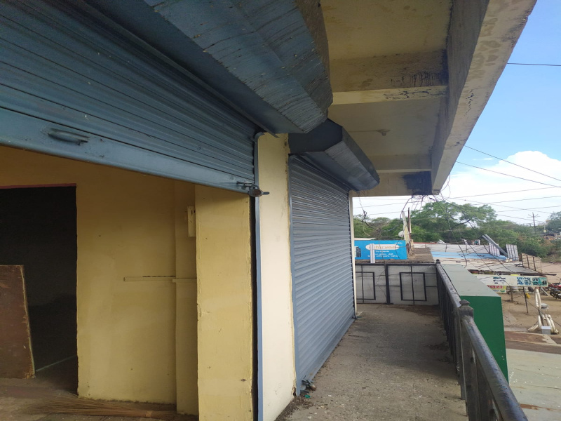  418 Sq.ft. Commercial Shop for Sale in Yeola, Nashik