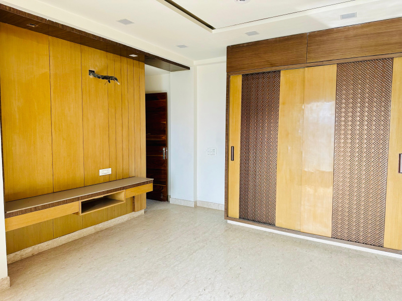 4 BHK Builder Floor 2250 Sq.ft. for Sale in Sector 26 Rohini, Delhi