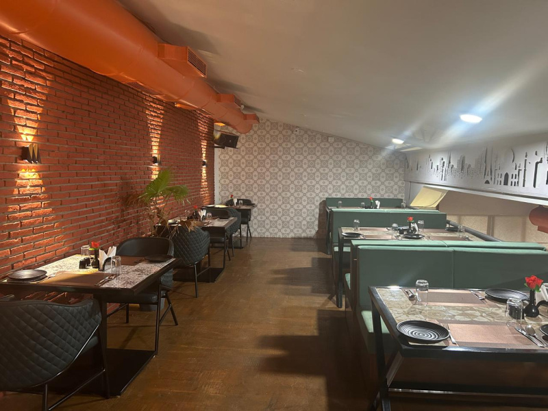  Hotels 5500 Sq.ft. for Rent in Ring Road, Indore