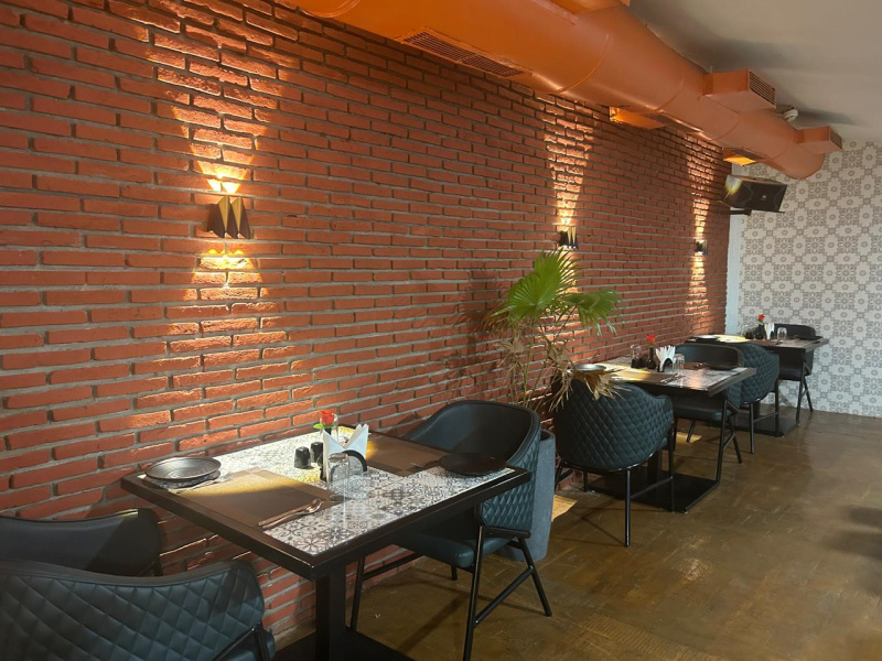  Hotels 5500 Sq.ft. for Rent in Ring Road, Indore