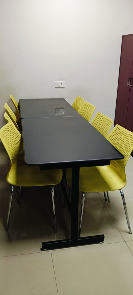  975 Sq.ft. Office Space for Rent in C G Road, Ahmedabad