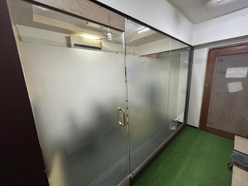  2350 Sq.ft. Office Space for Rent in Satellite, Ahmedabad