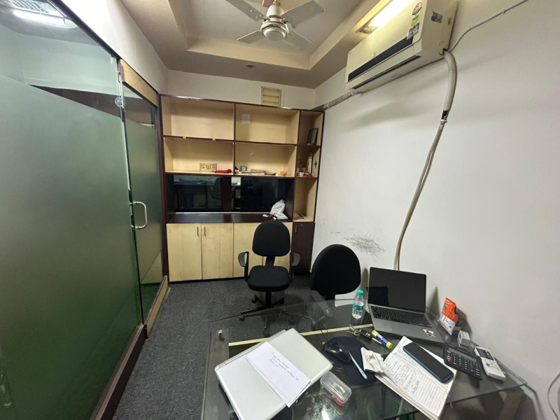  2350 Sq.ft. Office Space for Rent in Satellite, Ahmedabad