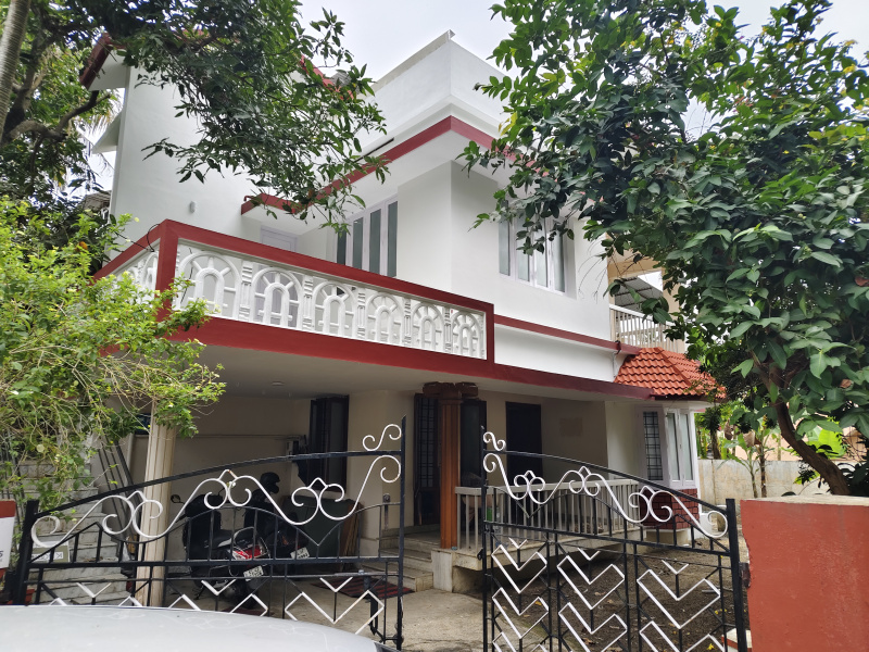 4 BHK 2400 Sq.ft. House for Rent in Kacheripady, Ernakulam