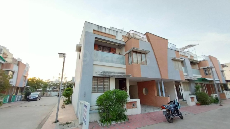 3 BHK 1200 Sq.ft. Villa for Sale in Atladra, Vadodara