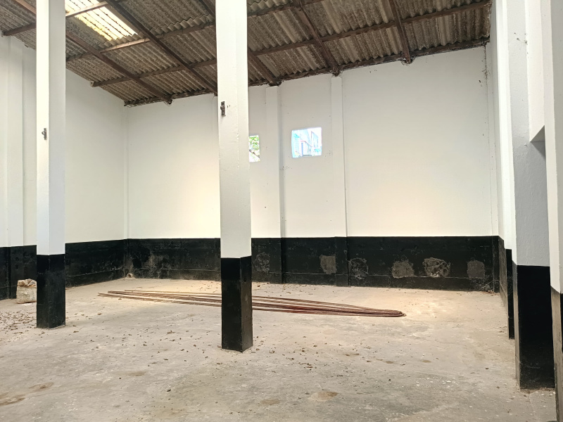  2200 Sq.ft. Warehouse for Rent in Anwar Shah Road, Kolkata