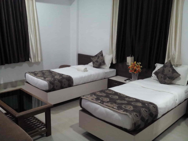  400059 Sq.ft. Apartment for PG in Aarya Chanakya Nagar, Kandivali East, Mumbai