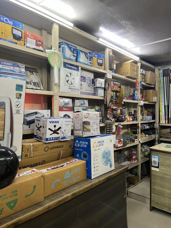  150 Sq.ft. Commercial Shop for Rent in Block R, Greater Kailash I, Delhi