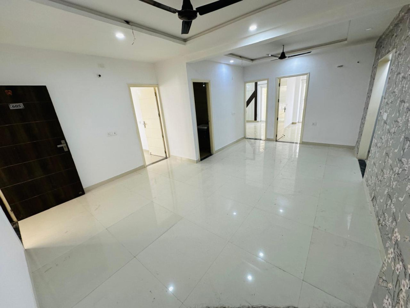 3 BHK 1790 Sq.ft. Apartment for Sale in Dayal Bagh, Agra